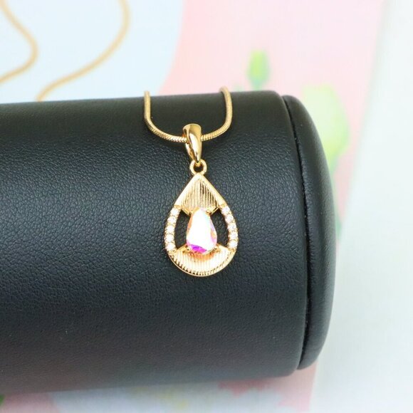 "Teardrop Pendant with White Rainbow Stone and Gold Frame Design, XPPT1686 - Picture 3 of 13
